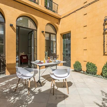 Casa Temprado Aparthotel Seville Exterior photo